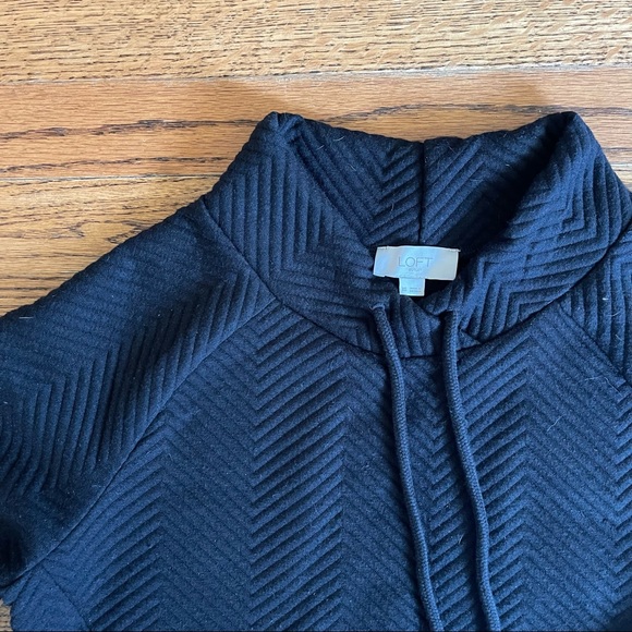 LOFT pullover - Picture 2 of 4